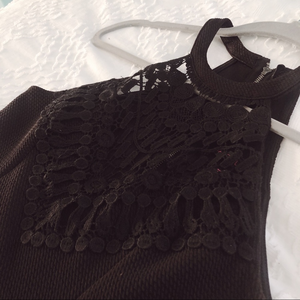 Dress - Picture 2 of 4